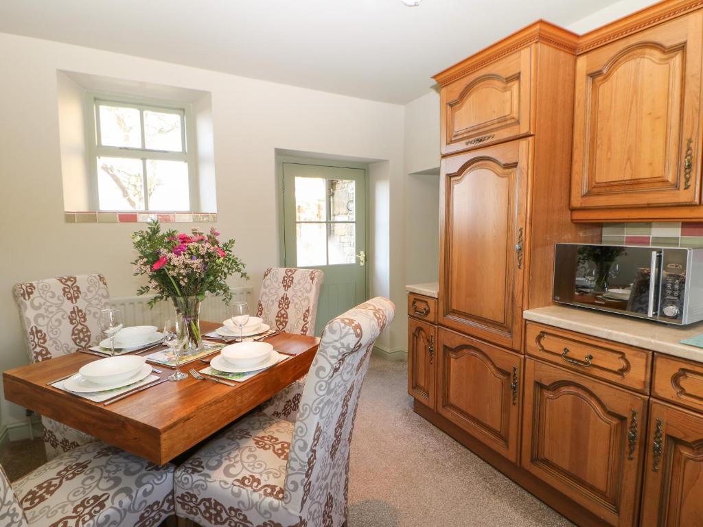 Low Shipley Cottage photo 6