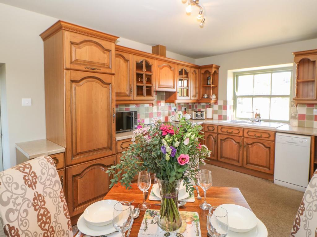 Low Shipley Cottage photo 4