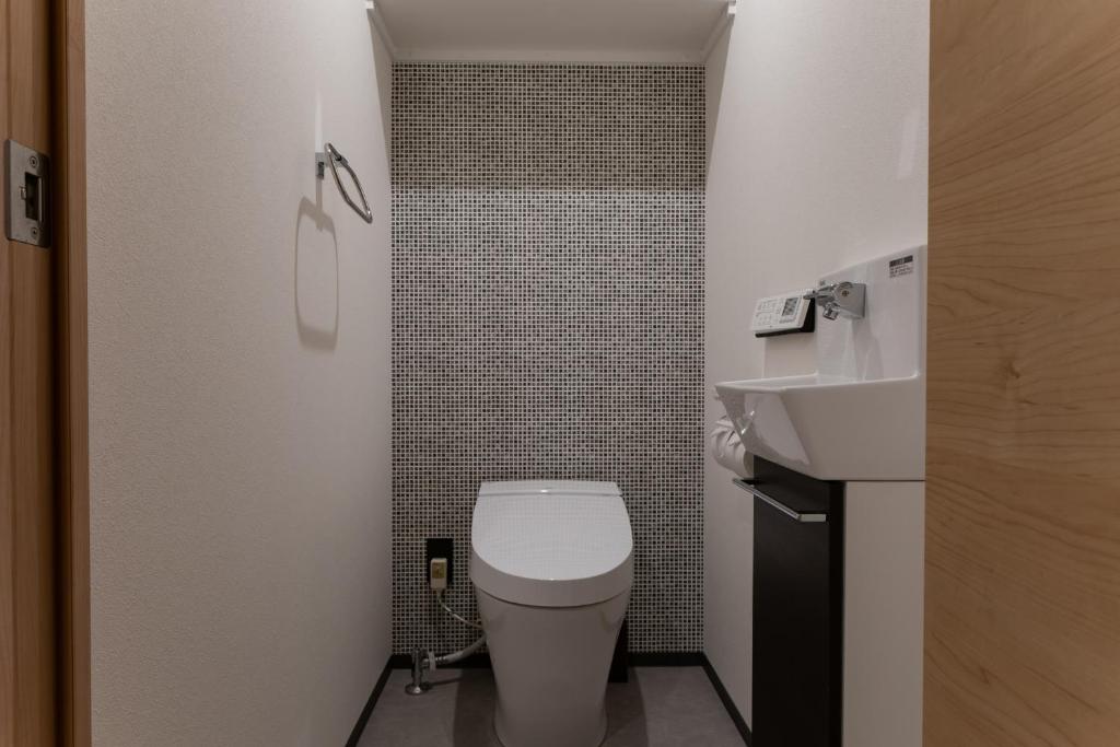 STAY IN YEBISU photo