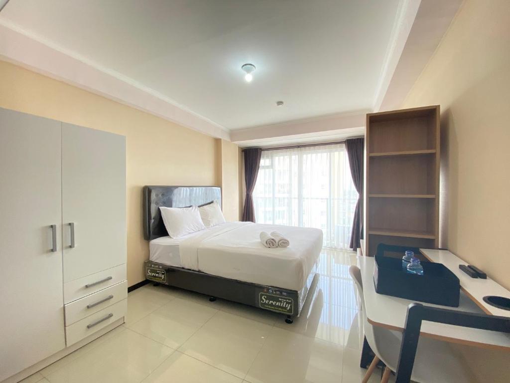 Sunnyside Studio Room at Apartment Gateway Pasteur near Exit Toll Pasteur By Travelio, Bandung