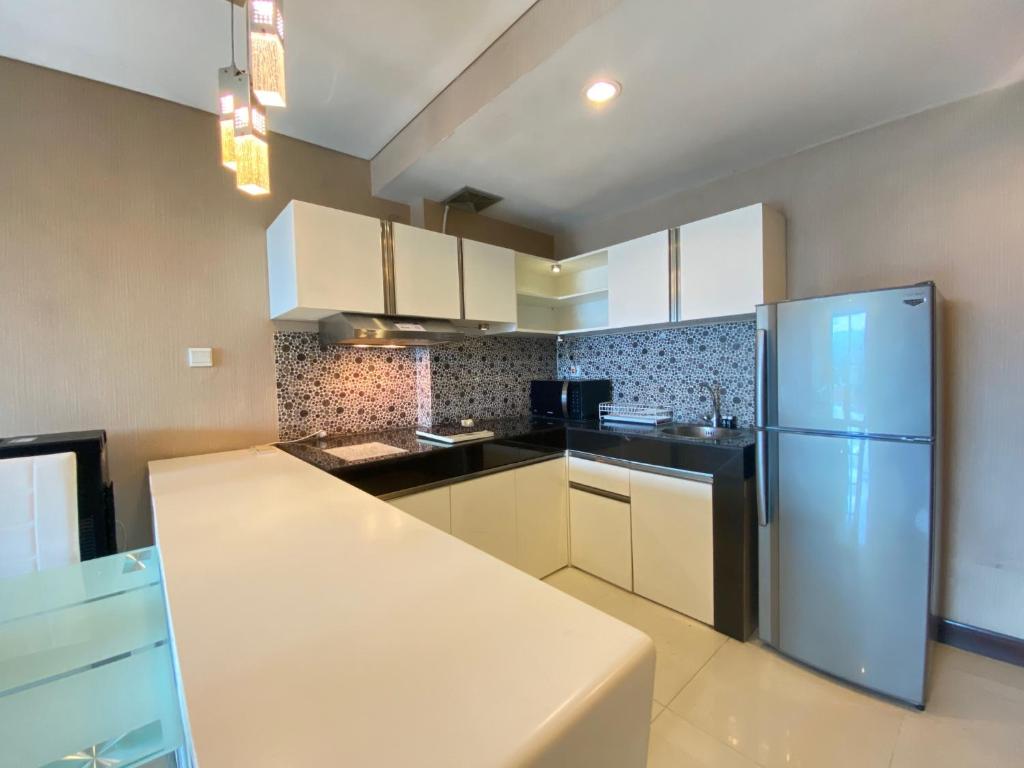 Deluxe &#038; Well Appointed 2BR at El Royale Apartment By Travelio