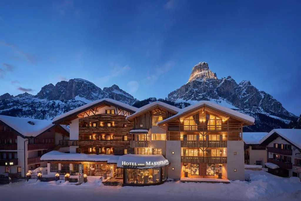 Hotel Marmolada, hotel in Corvara in Badia
