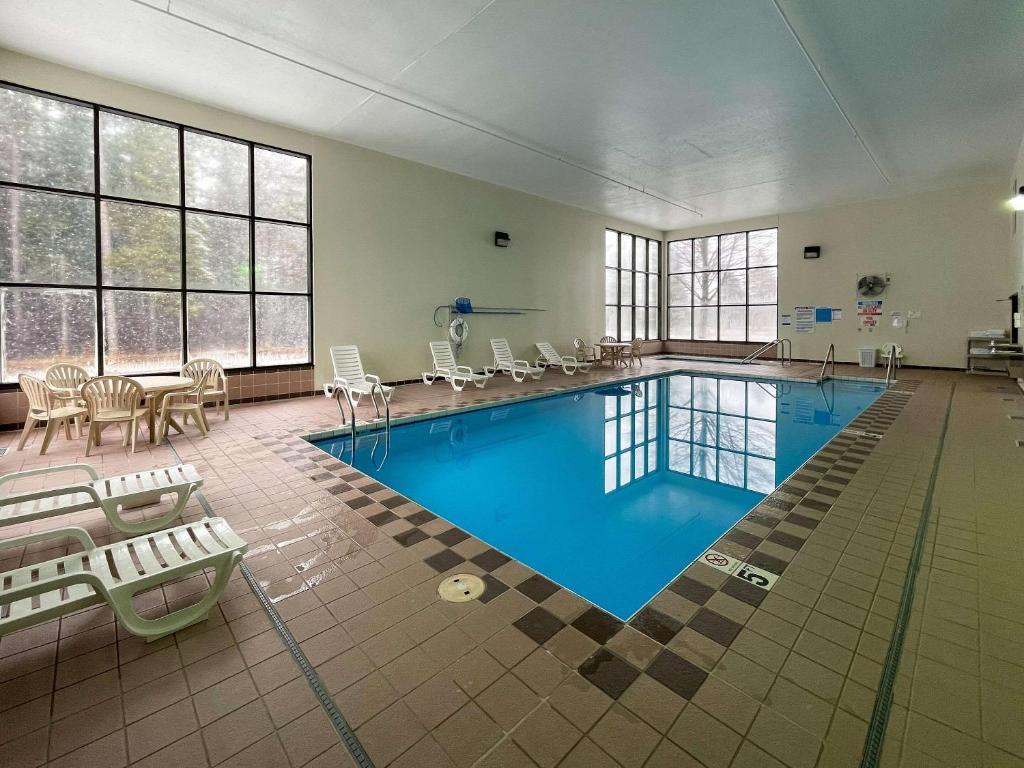 2. 로드웨이 인 (..