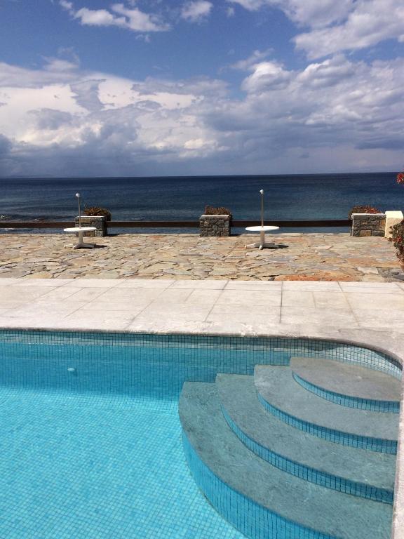 スイミングプール