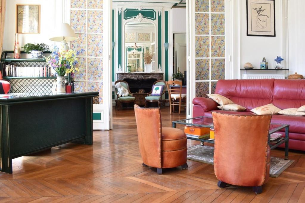 Charming 2 Bedroom Apartment with view of Paris Gare de Lyon - 4