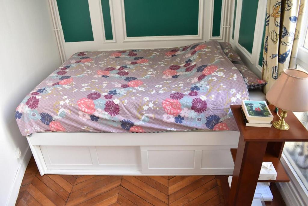 Charming 2 Bedroom Apartment with view of Paris Gare de Lyon - 5