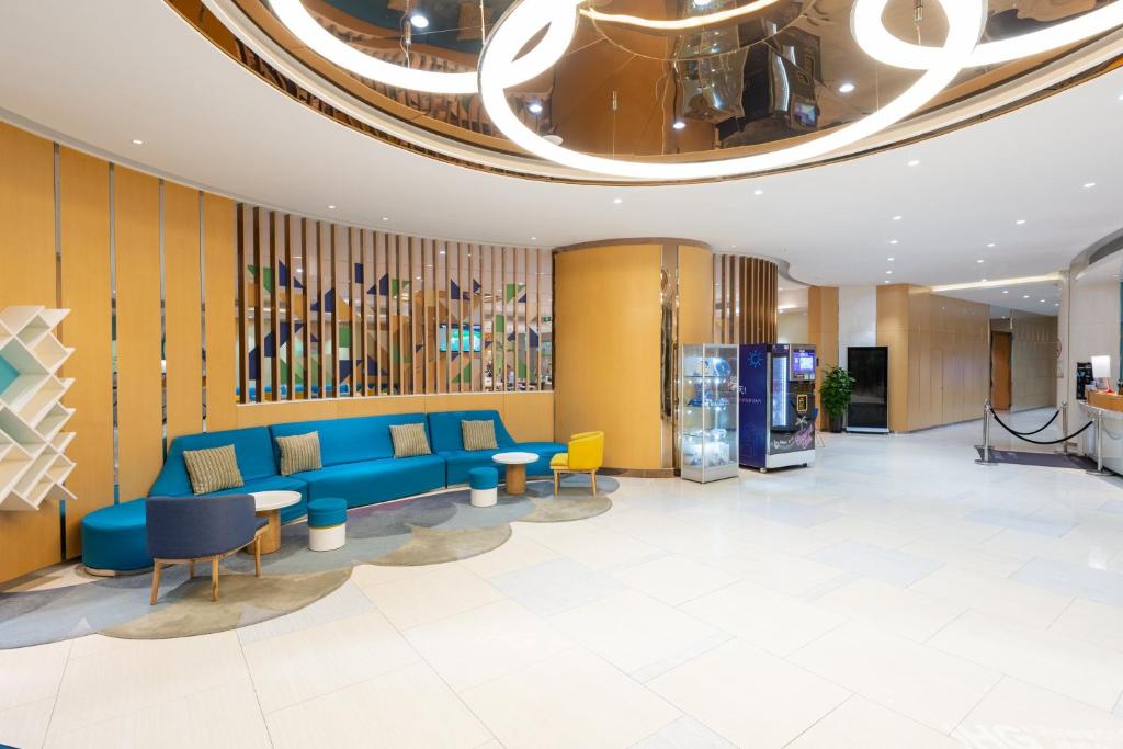 Holiday Inn Express Shanghai Zhenping photo
