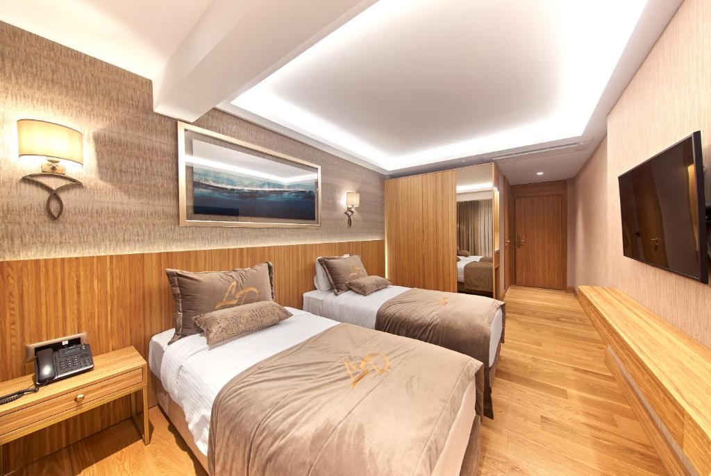 Lady Diana Hotel Photo 46