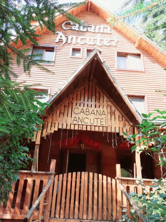 Cabana Ancutei — Hotel in Rucăr
