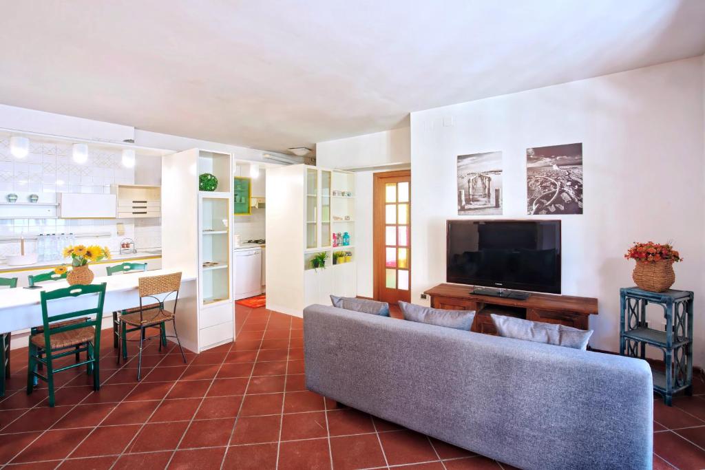 Casa Garibaldi con Terrazzo e Parking, Mare 1 min - 3
