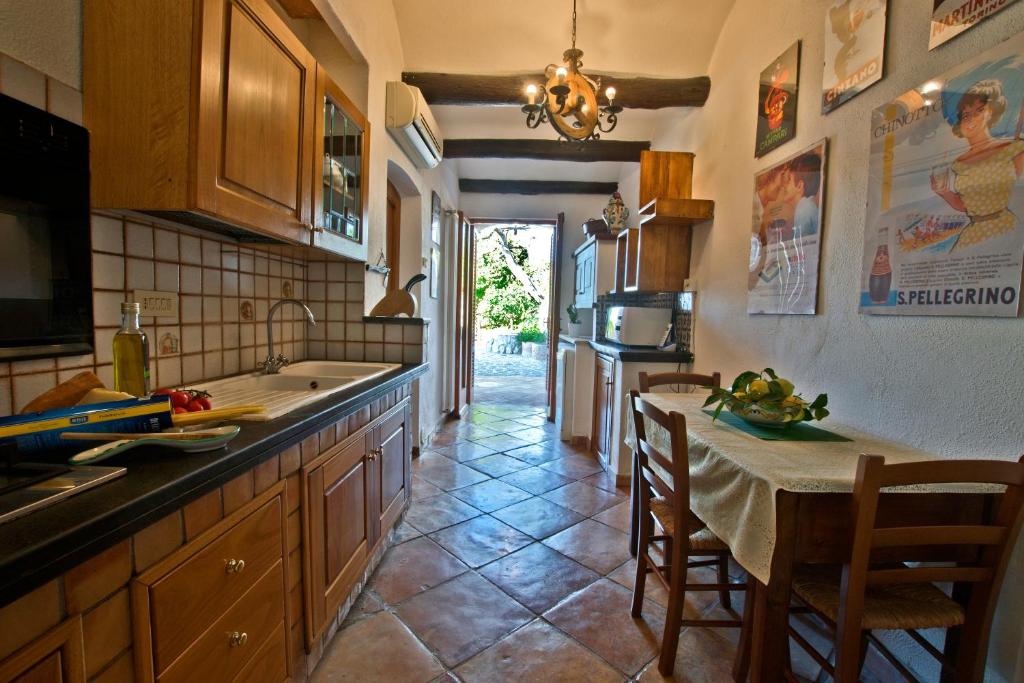 MiraCapri Villa - 3