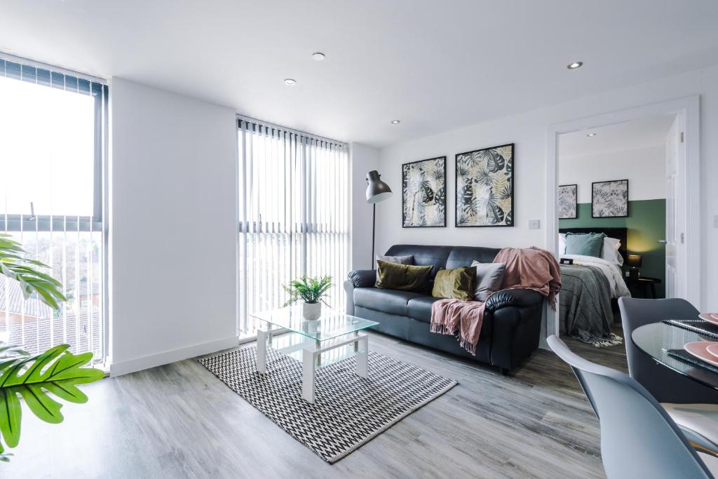 Rest & Recharge at The Orange Grove (2-bed, 2-bathroom)
