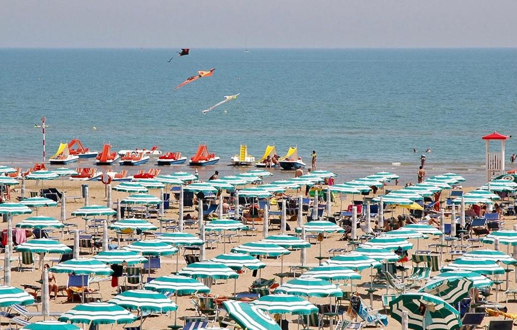 Olaszelmeny Beach Caravans Lignano Sabbiadoro - 2