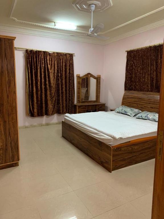 ريماس للوحدات المخدومه — Hotel in Khamis Mushayt
