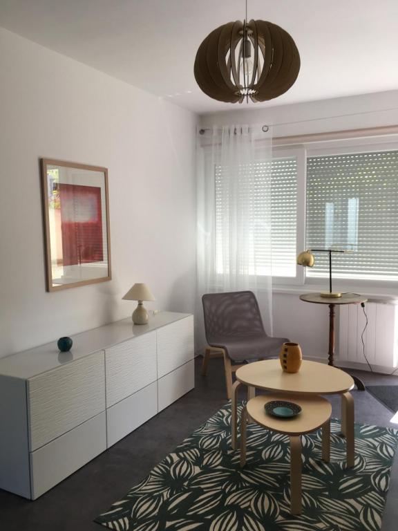 Pyramides, maison de ville de charme 6pers, 2 Chambres, terrasse, Mulhouse