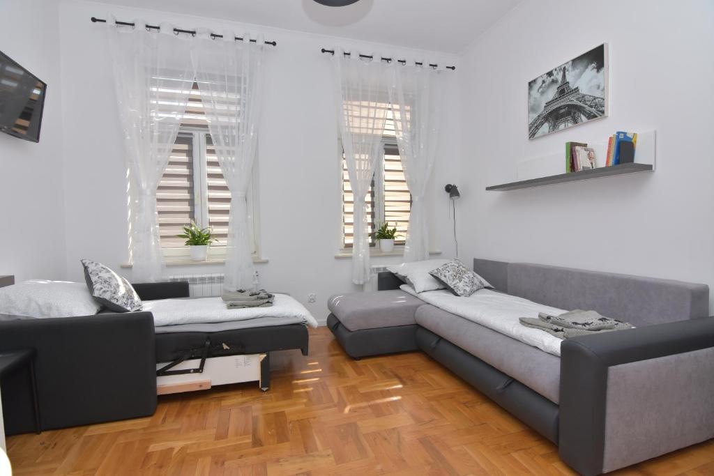 Studio Sanowa photo