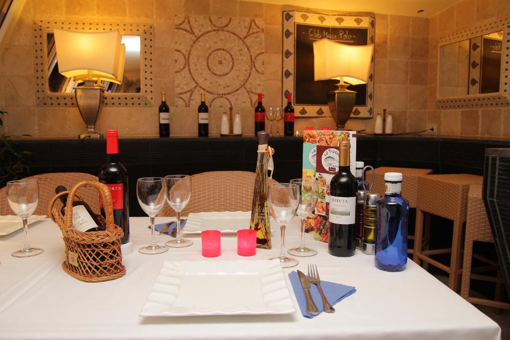 Aparthotel Maracaibo — Restaurant & bars in Puerto Rico, Canary Islands