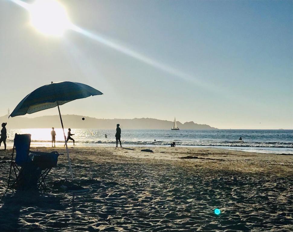 Entremar y piscina en La Serena - 5