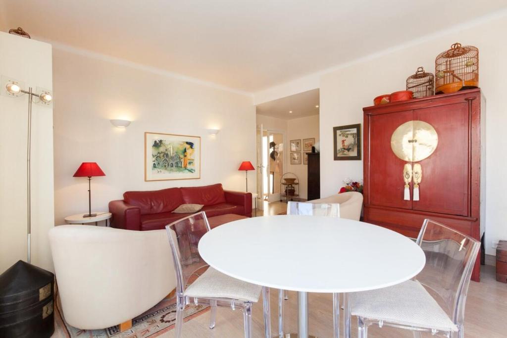 2-Br Apartment in City Center - 5
