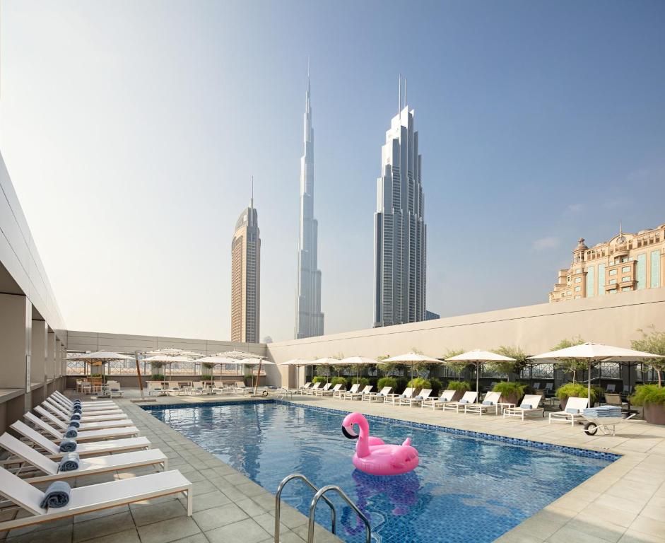 Rove downtow dubai hotel pool