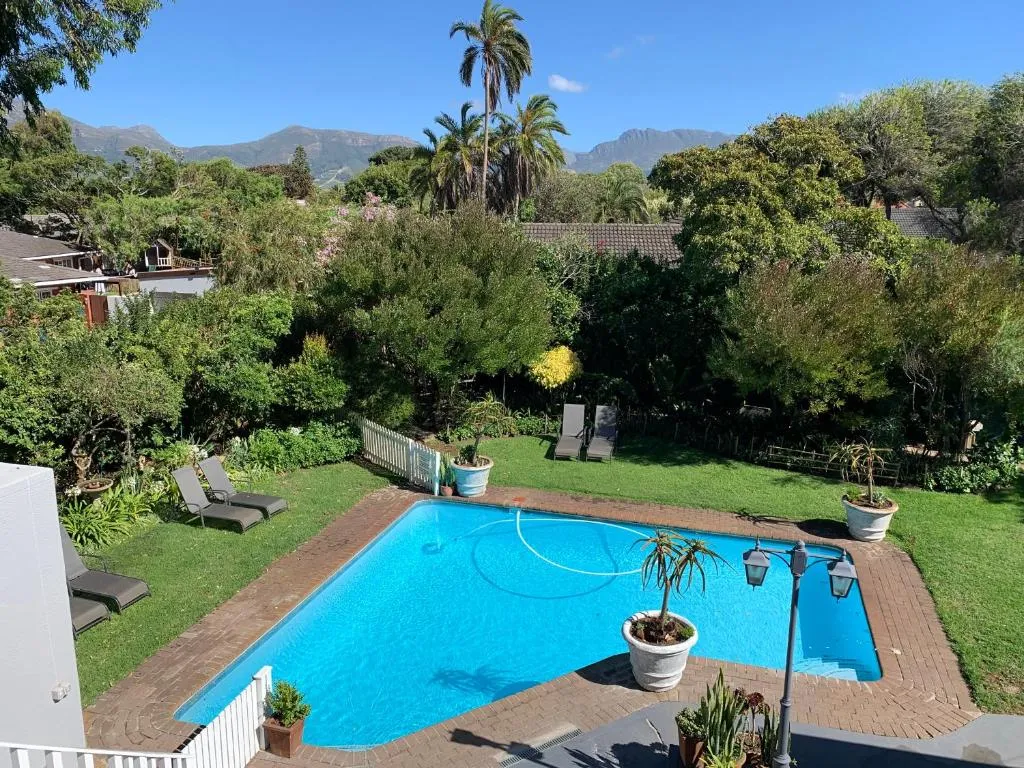 Cape Cottages, hotel in Bergvliet