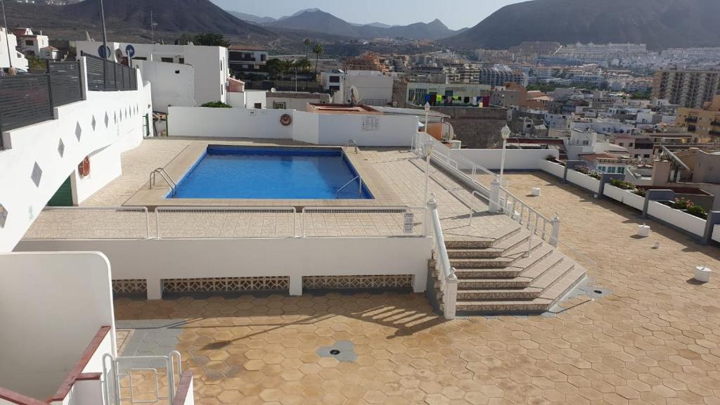 Los Cristianos, vistas al mar - 2