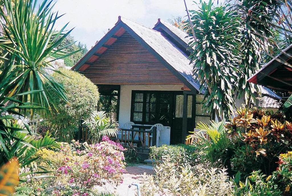 Garden, O.P. Bungalow in Koh Samui