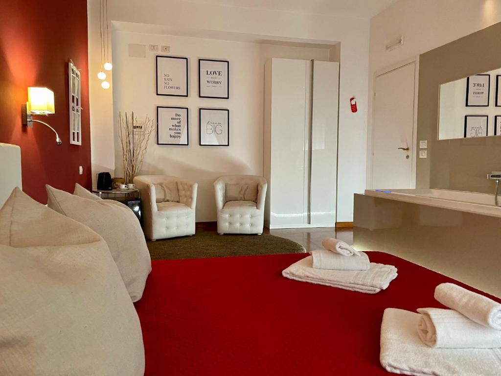 Le Coq Suites - 3