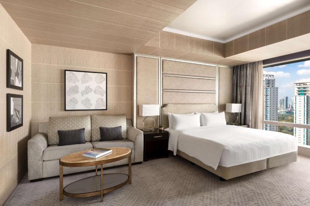 Premier Suite King per night ₱34,157