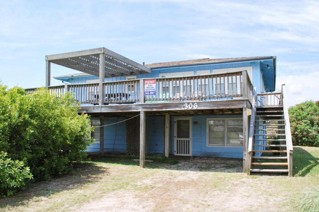 The Defense Rests, Holden Beach