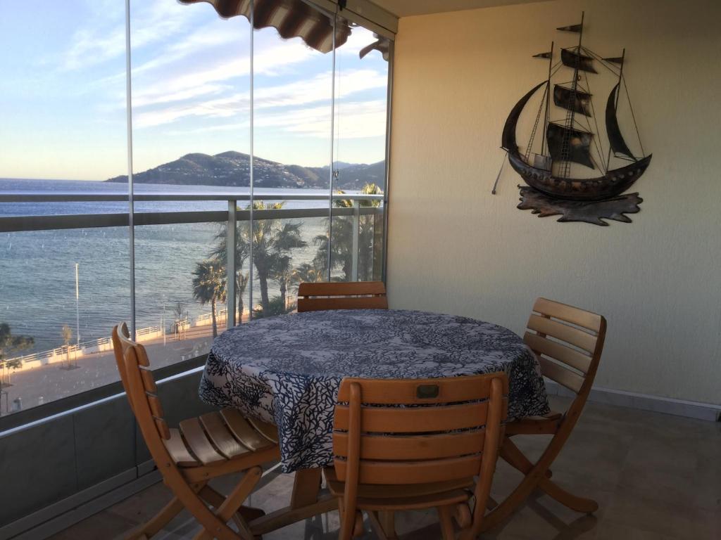 Bord de mer - Cannes la Bocca - 4