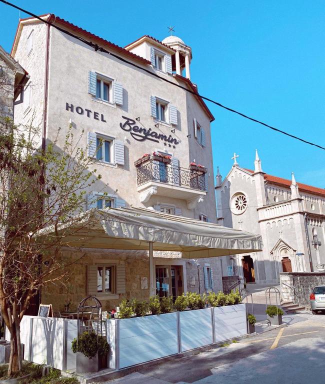 Benjamin Hotel — Hotel in Kastela