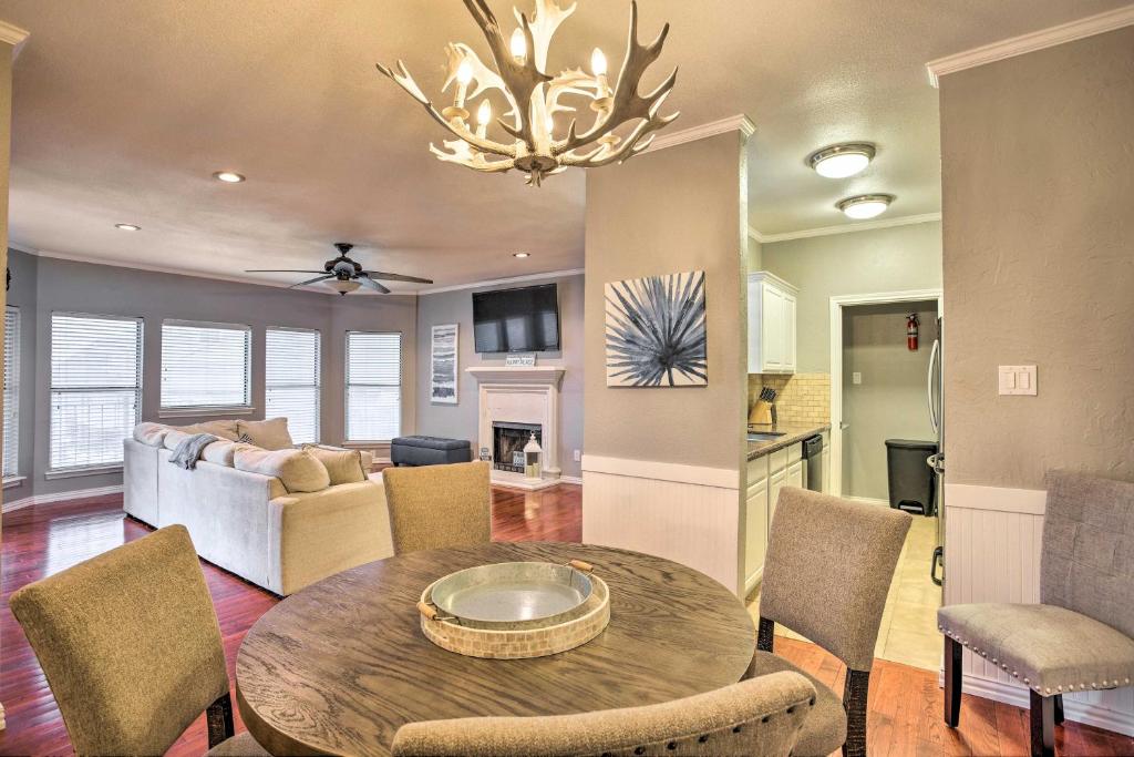 Sunny Lake Texoma Condo Steps to Boat and Swim in Pottsboro (TX