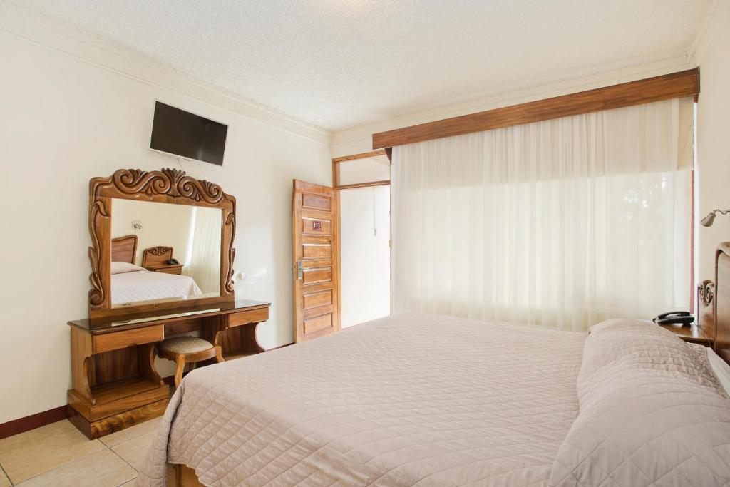 Hotel Boyeros photo