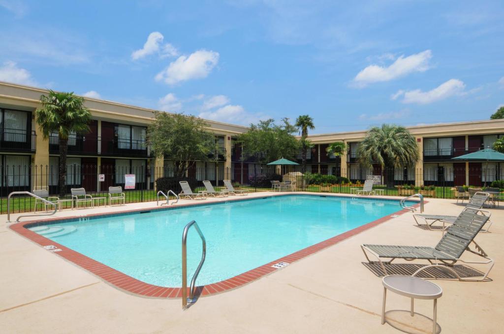 Motel 6-Natchitoches, LA - Natchitoches - book your hotel with ViaMichelin