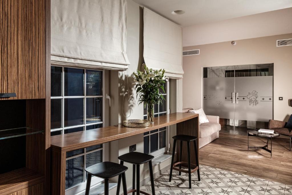 Palazzo Jean Parisot Boutique Suites photo
