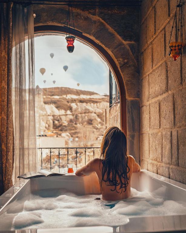 Angel Cave Suite photo