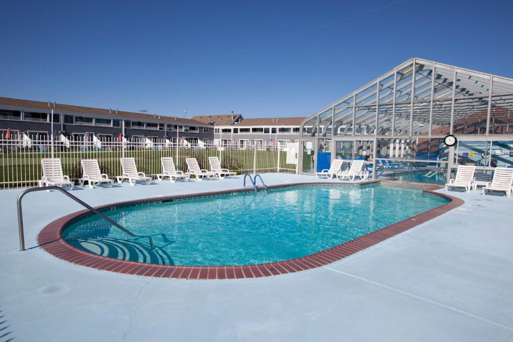 Edgewater Beach Resort a VRI Resort photo