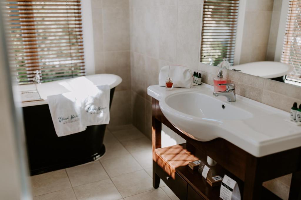 Eliza's Manor Boutique Hotel Photo 10