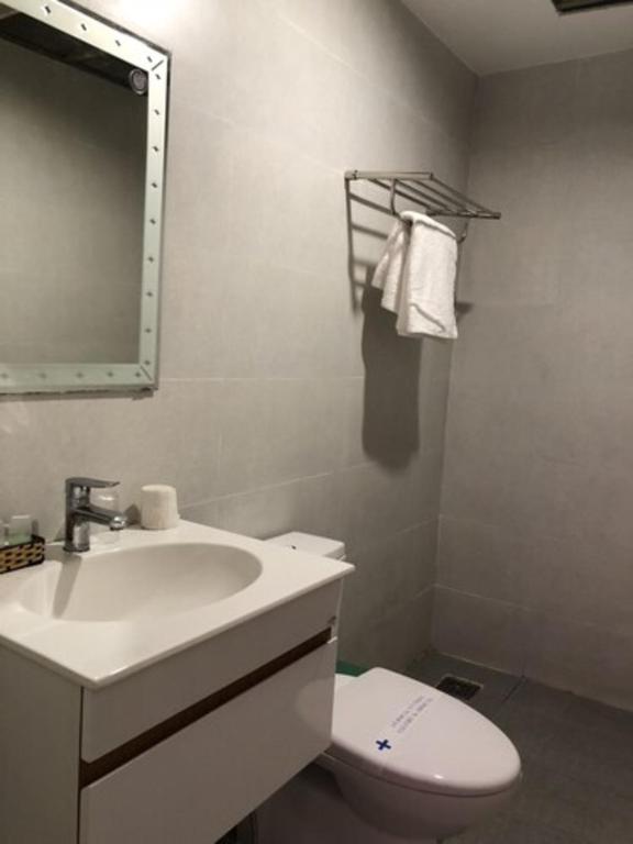Quynh Huong Hotel - Phan Dang Luu street photo