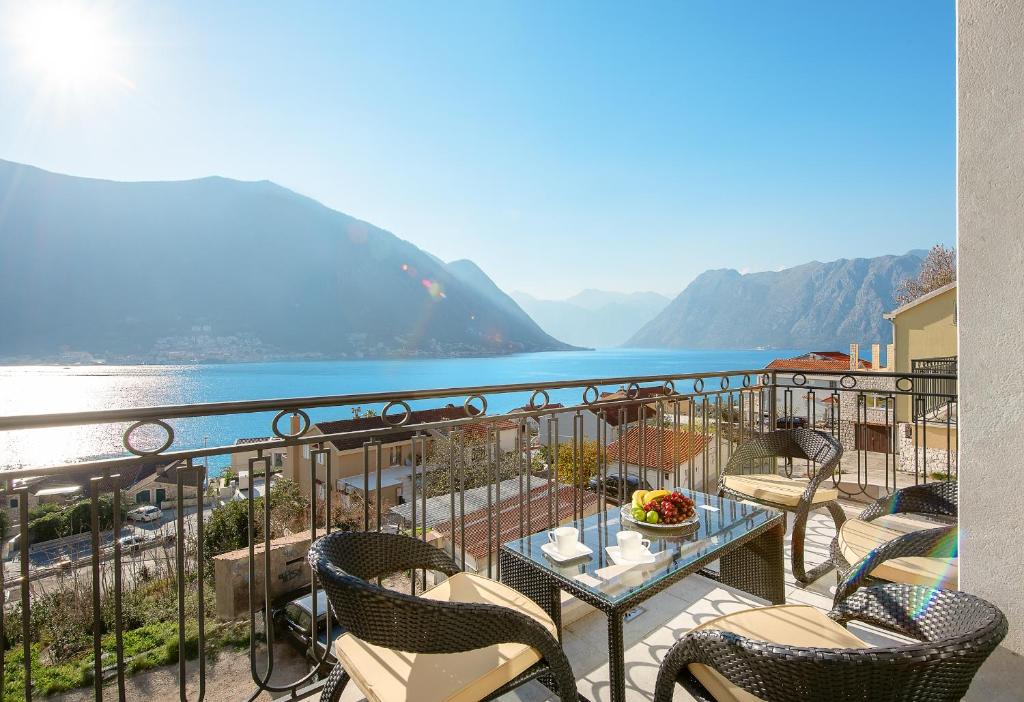 2MONTENEGRO LIMETA APARTMENTS with pool - 1