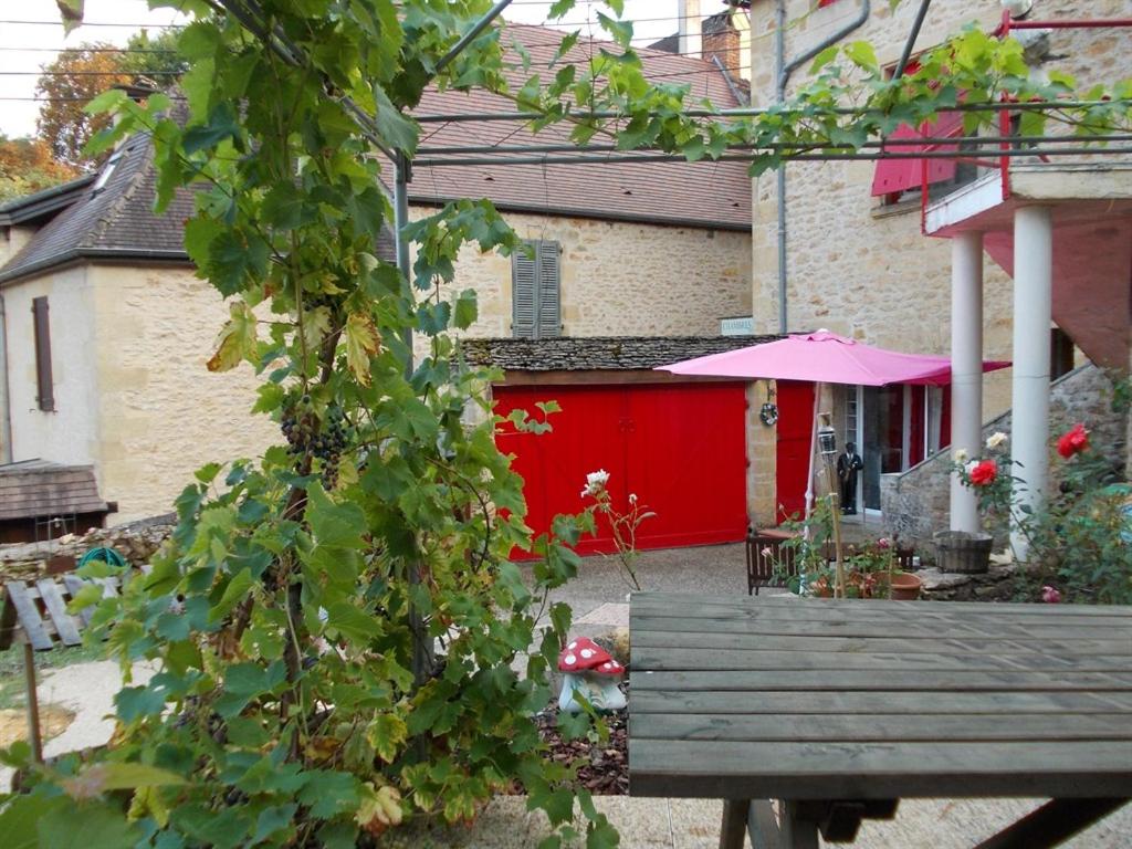 Au Soleil Levant Homestay - 5