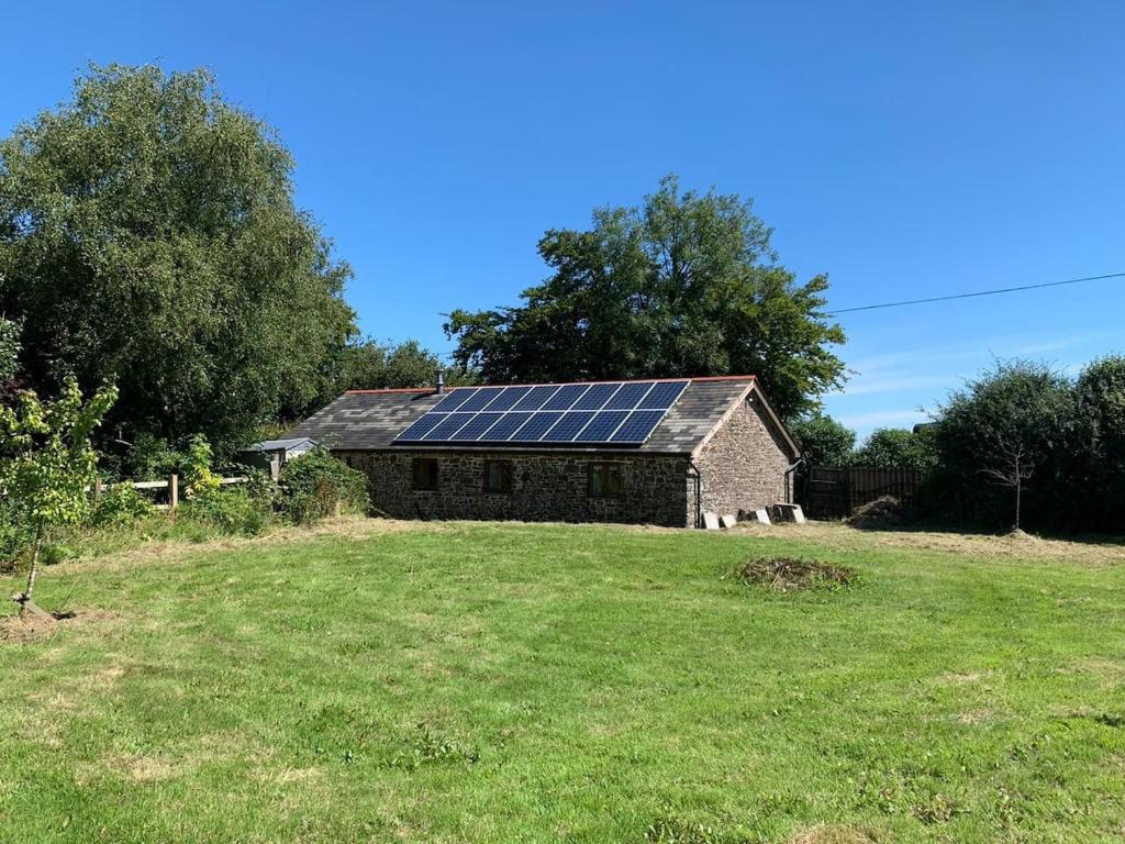 Lovely 2-Bed Converted Barn in Langtree