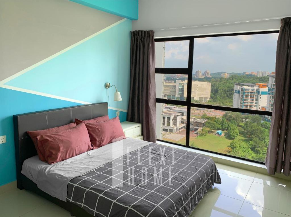 Work FrHome,10AM-6PM DAY USE,The Hyve@Cyberjaya photo