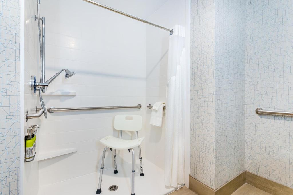 Holiday Inn Express & Suites Niceville - Eglin Area photo