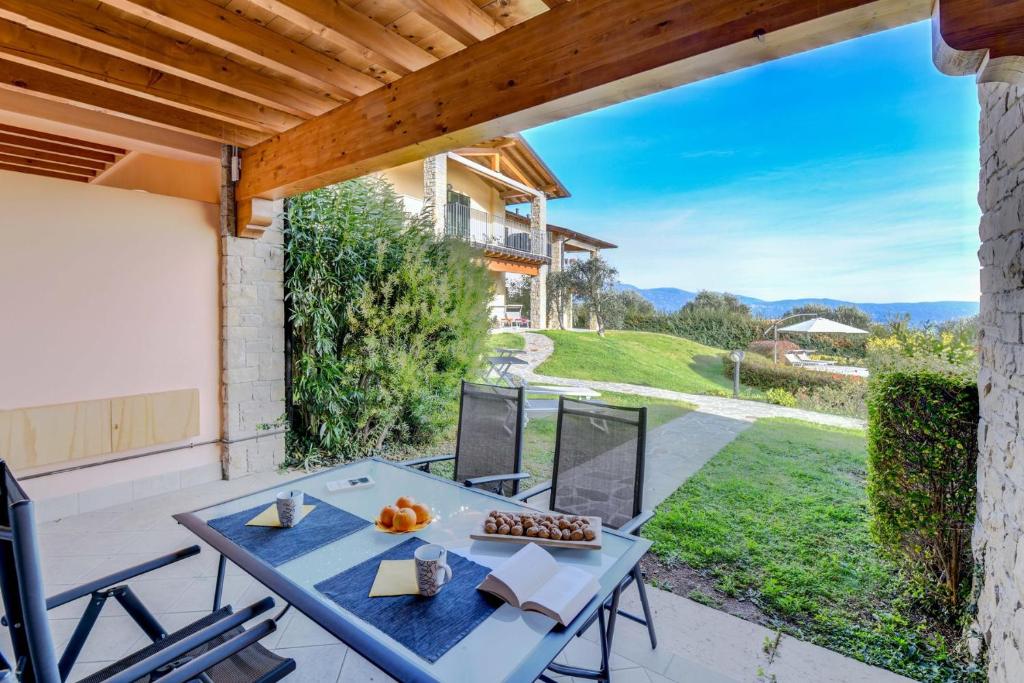 6 Happiness, Toscolano Maderno