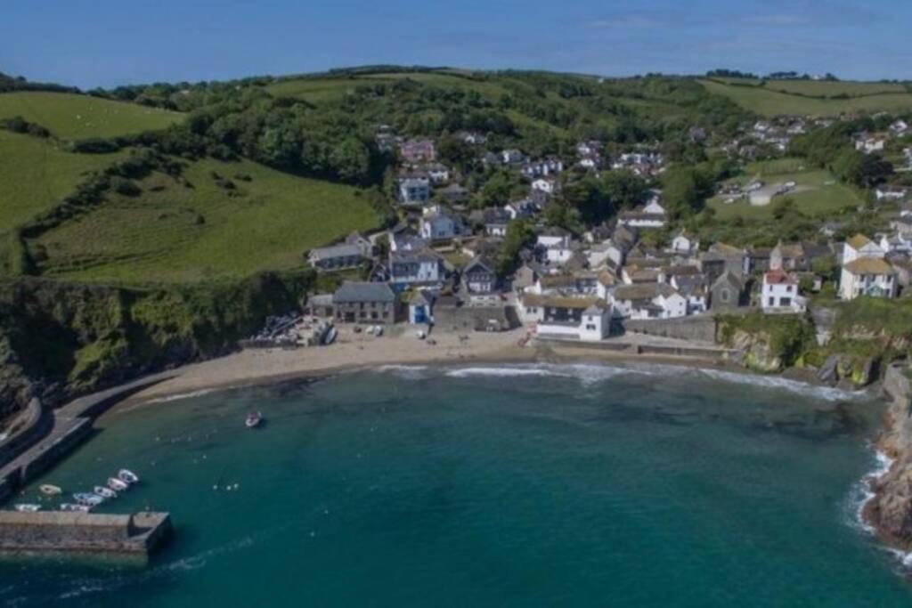 Top Deck - Ancient Fishing Village - Near to the Beach!, Gorran Haven