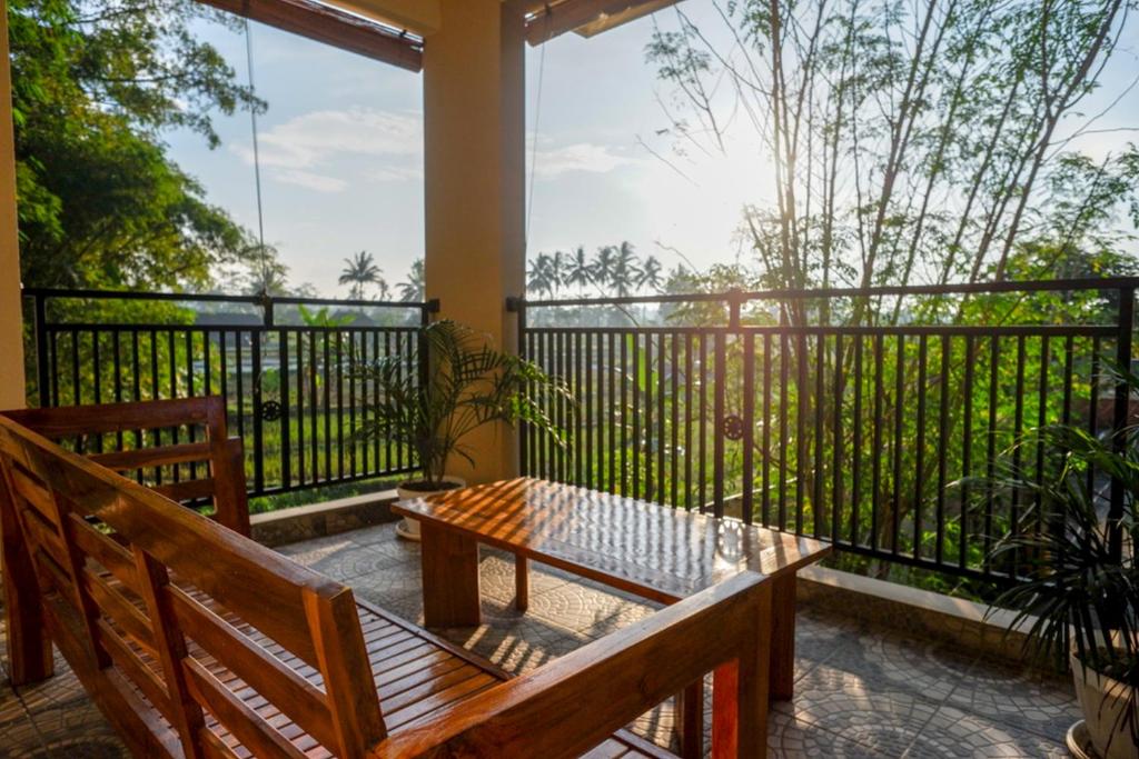 レッドドアーズ シャリア @ オマ サワ (RedDoorz Syariah @ Omah Sawah)