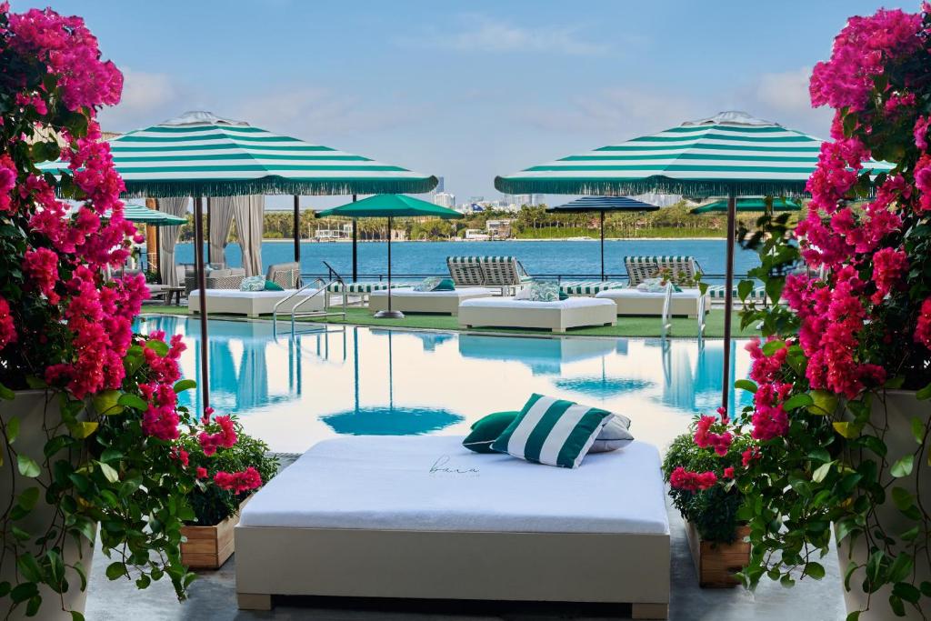 Mondrian South Beach photo