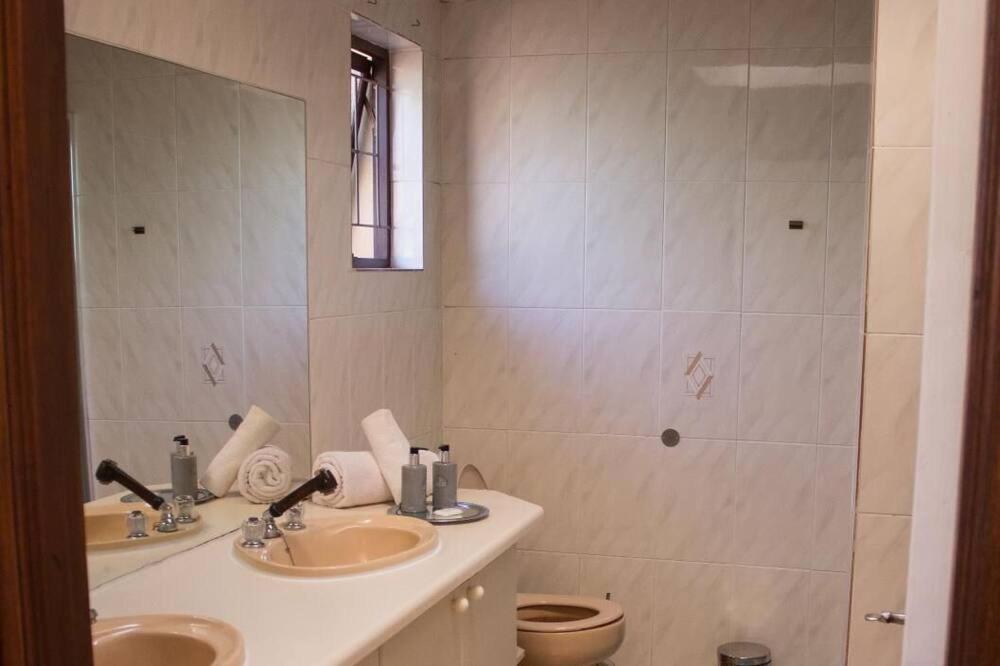 Maple's Guest House photo